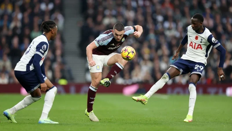 Aston Villa đấu với Tottenham 02