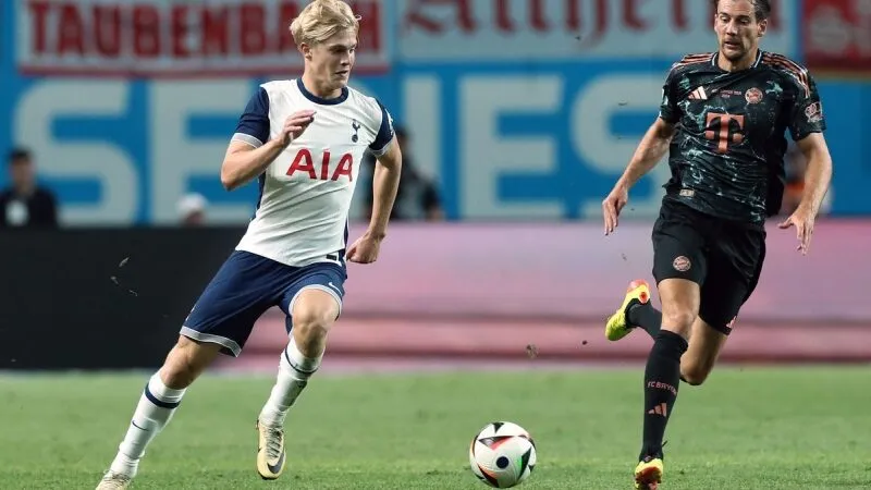 Bayern đấu với Tottenham 03