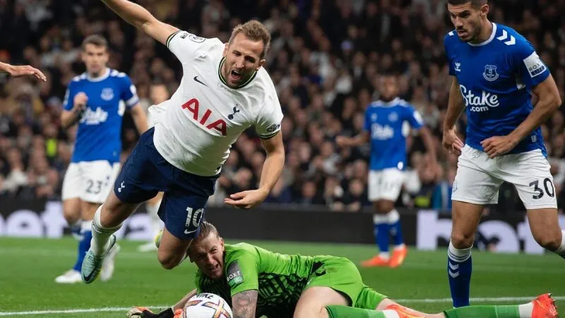 Everton đấu với Tottenham 01
