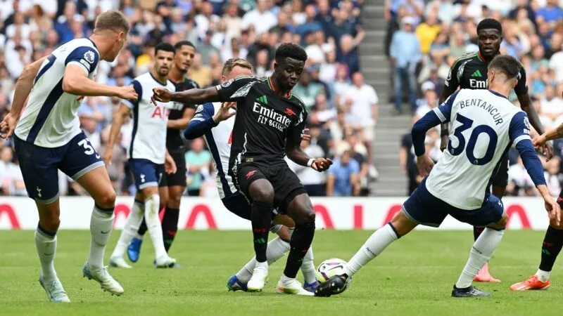 Tottenham đấu với Arsenal 03