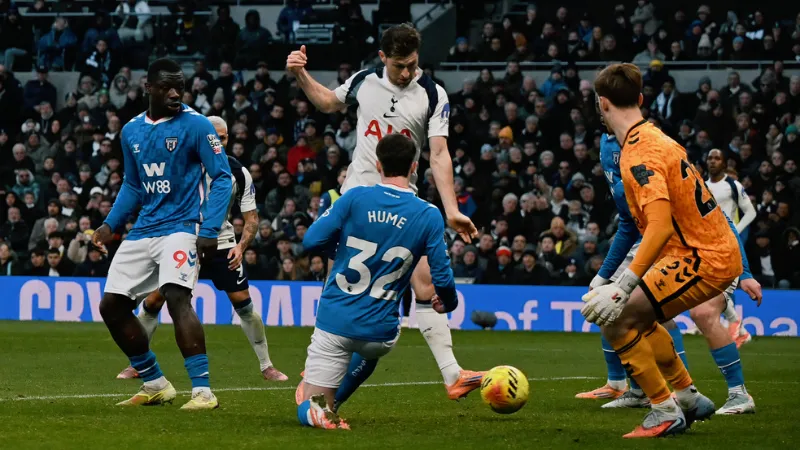 Điều chỉnh chiến thuật cho đội hình Tottenham khi vắng trụ cột